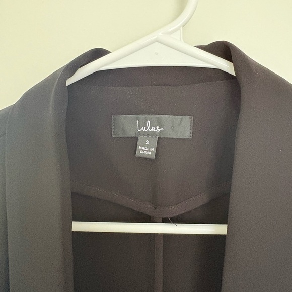 Lulu's Black Draped Open-Front Blazer - Picture 2 of 2